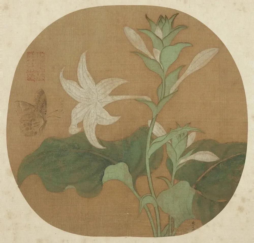 Traditional Chinese silk painting depicting the fragrant plantain lily with a butterfly, showcasing its historical cultural significance.